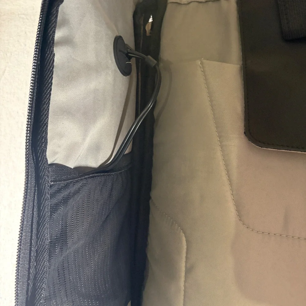 Anvanda V2 Backpack Unisex Medium Kodura Black Leather USB Charging Port NWT